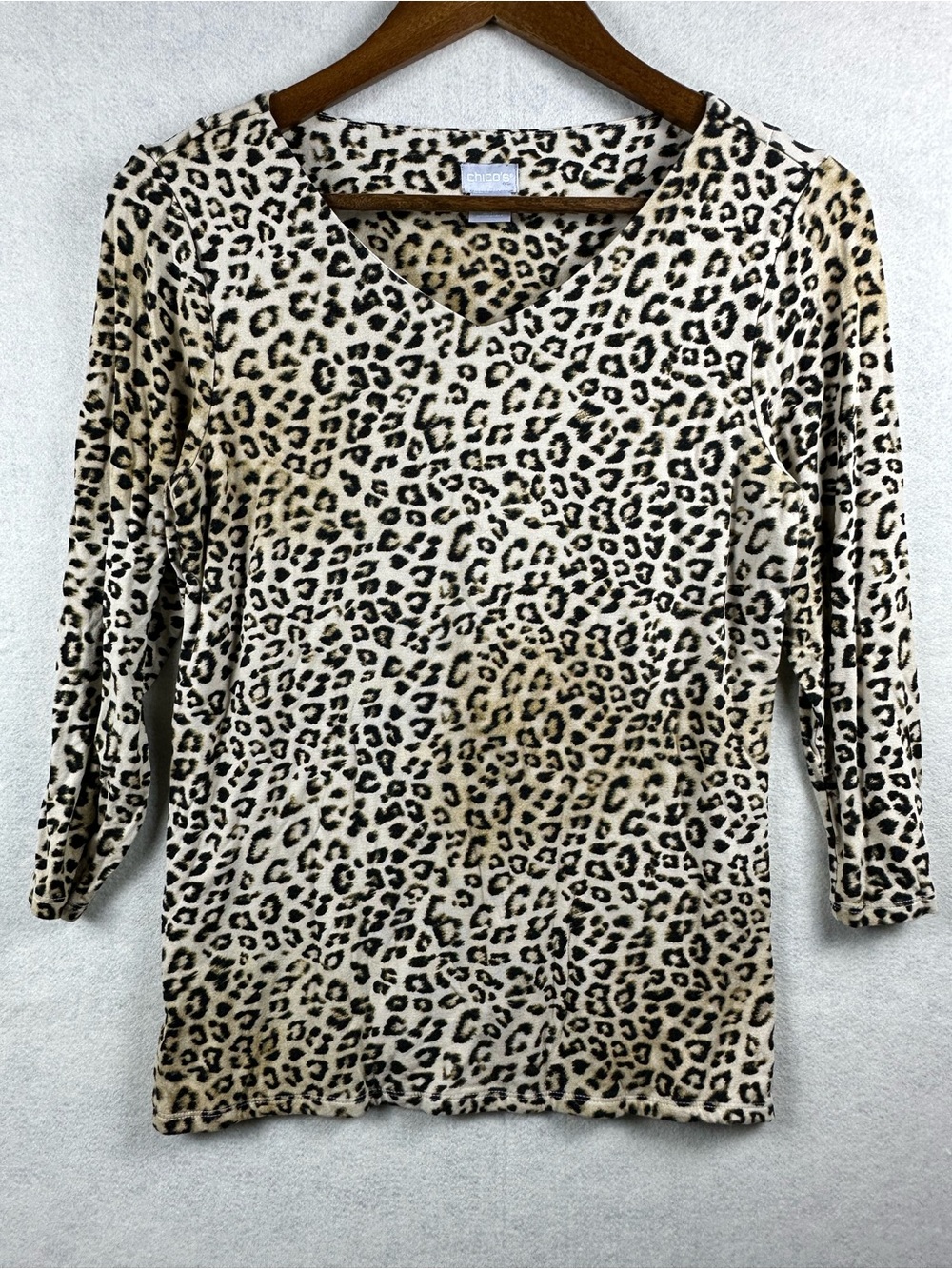 Chicos Leopard Print Top Size 0 Small 3/4 Sleeve Stretch Blouse